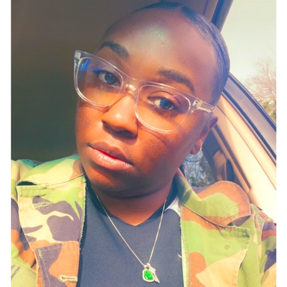 Meet your Posher, Vonshay - Picture 1 of 3